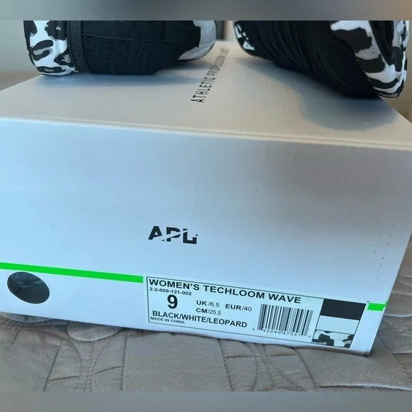 APL Women's Techloom Wave Slip On Running Sneaker Black White Leopard Sz 9 NEW - Picture 12 of 16